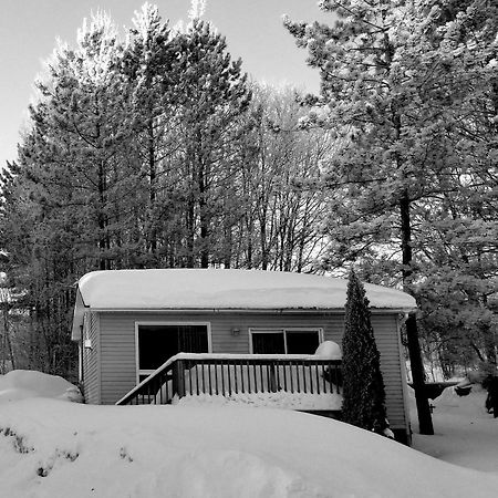 Апартаменты На Островского 9 Algonquin Highlands Экстерьер фото