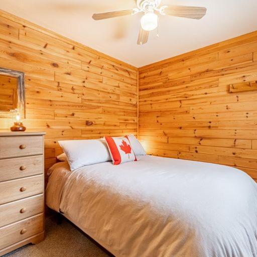 Апартаменты На Островского 9 Algonquin Highlands Экстерьер фото
