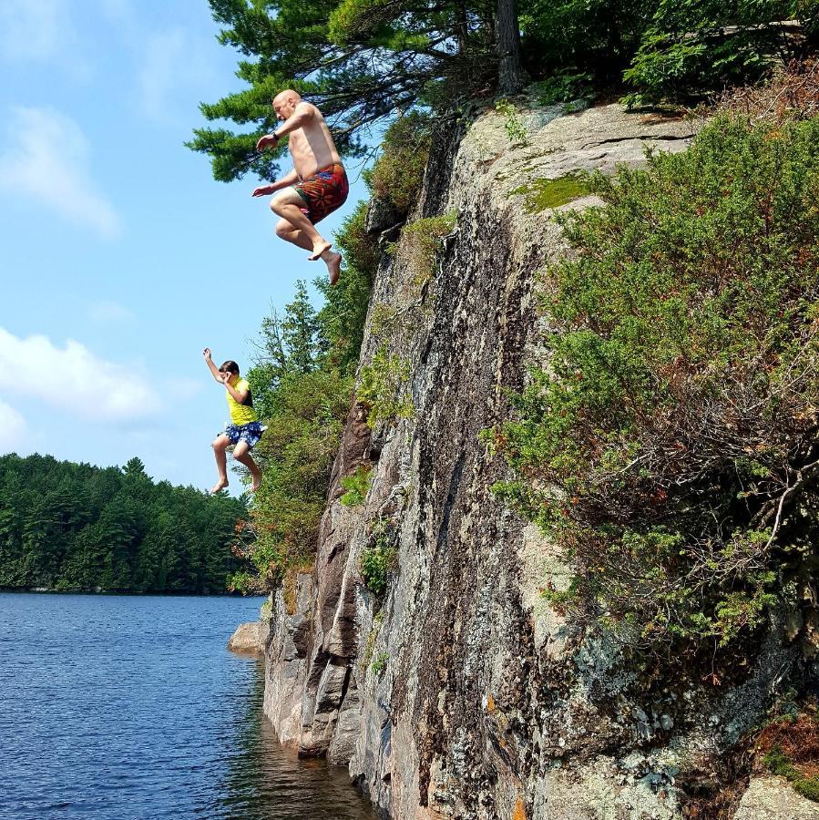 Апартаменты На Островского 9 Algonquin Highlands Экстерьер фото