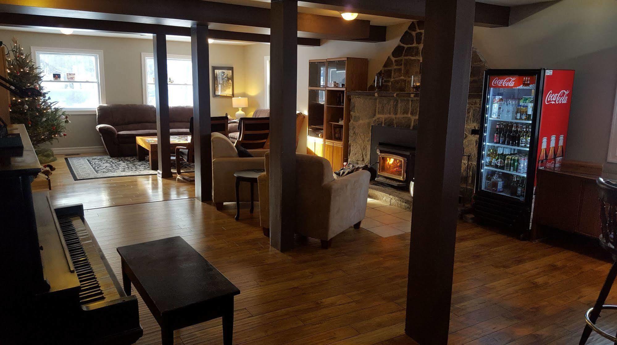 Апартаменты На Островского 9 Algonquin Highlands Экстерьер фото